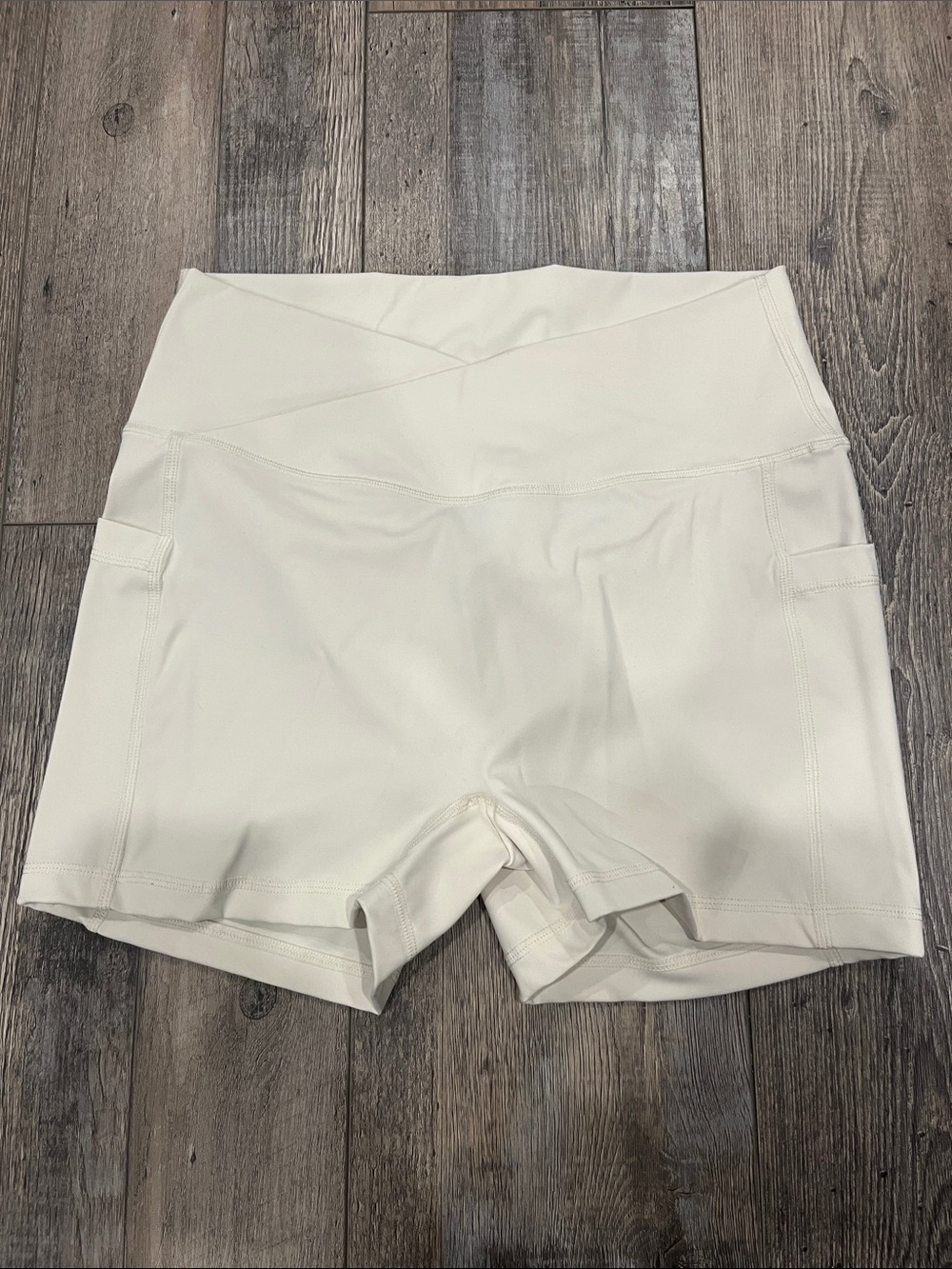 White Bum Scrunch Shorts with Pockets